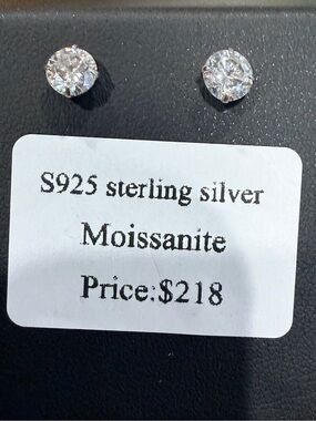 925 Silver GRA certified Moissanite diamond round studs